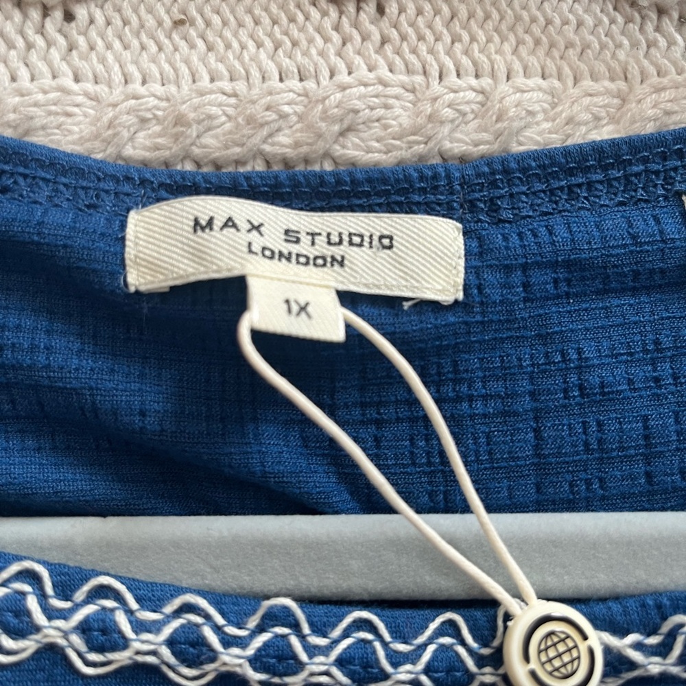 Max Studio Royal Blue Blouse with White Accents Ruffle Sleeve Size 1X - Picture 14 of 15